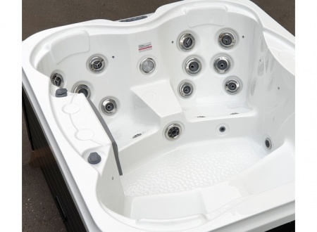 Гидромассажный мини спа-бассейн JNJ Spas Octave Гидромассажный мини спа-бассейн JNJ Spas Octave